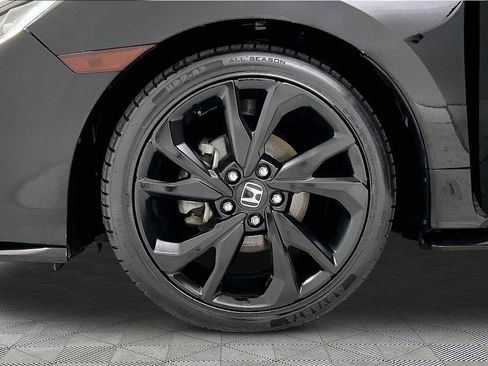 Used 2018 Honda Civic Sport image 25