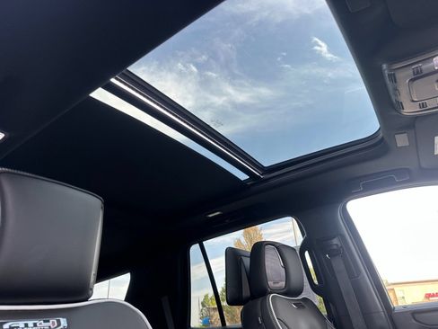 Used 2025 GMC Yukon AT4 Ultimate w/ LPO, Floor Liner Package AWD/4WD image 20