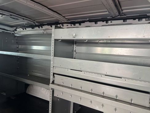 Used 2014 Chevrolet Express 2500 image 18