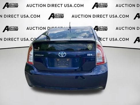Used 2014 Toyota Prius Two FWD image 9
