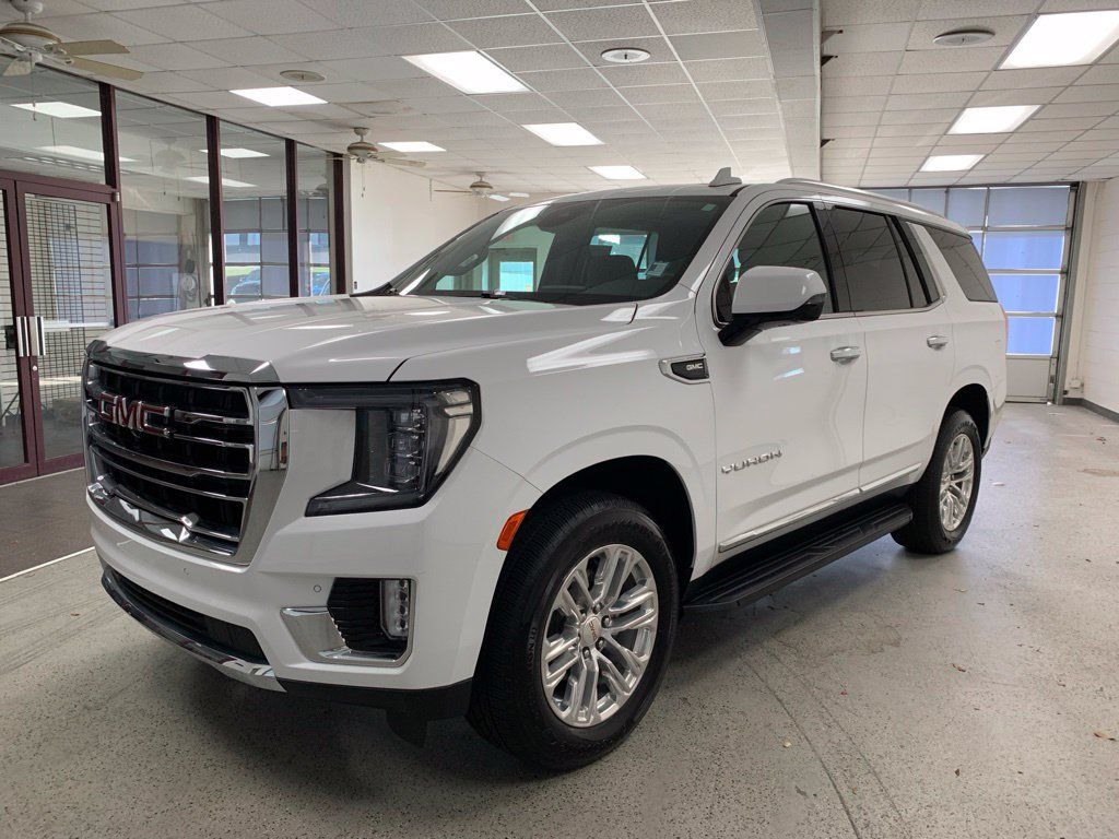 Used 2023 GMC Yukon SLT w/ SLT Premium Package AWD/4WD image 3