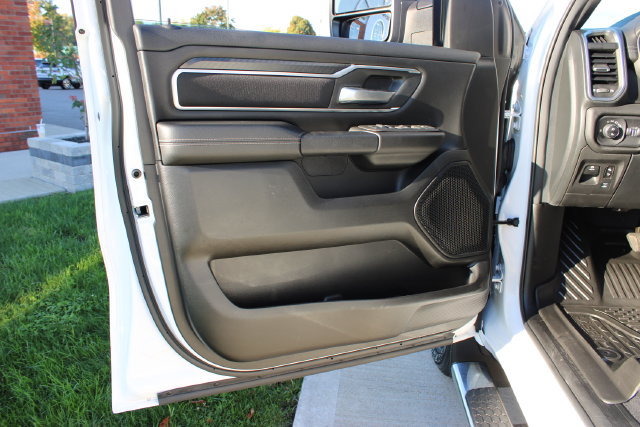Used 2025 RAM 1500 Big Horn AWD/4WD image 10