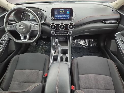Used 2025 Nissan Sentra SR FWD image 17