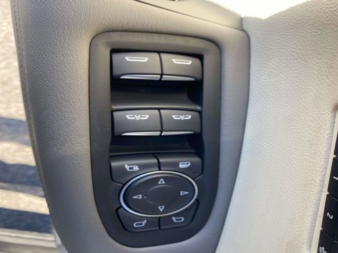 New 2025 Cadillac XT6 Premium Luxury w/ Technology Package image 12