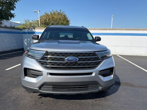 Used 2022 Ford Explorer XLT w/ Class IV Trailer Tow Package AWD/4WD image 8