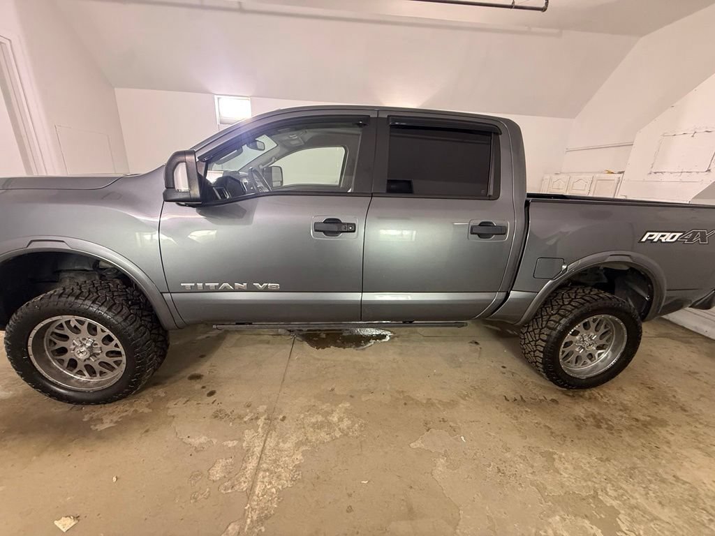 Used 2019 Nissan Titan PRO-4X w/ Pro-4x Convenience Package AWD/4WD image 3