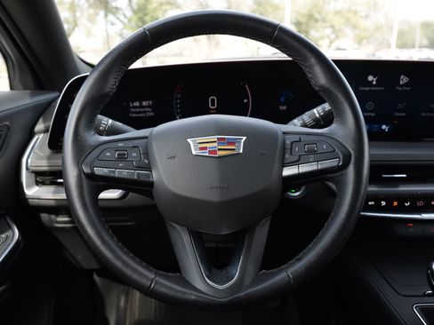 Certified 2025 Cadillac XT4 Premium Luxury image 10