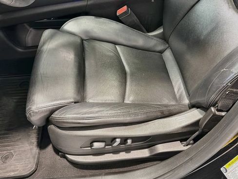 Used 2017 Cadillac XT5 Premium Luxury w/ LPO, Wheel Lock Package FWD image 17