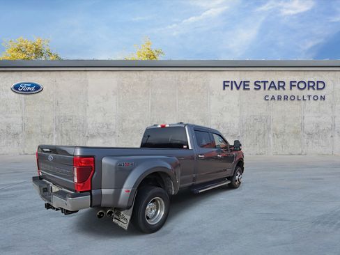 Used 2022 Ford F350 XLT w/ XLT Premium Package image 8