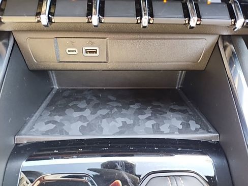 Used 2025 GMC Canyon AT4 w/ Nightfall Edition image 35