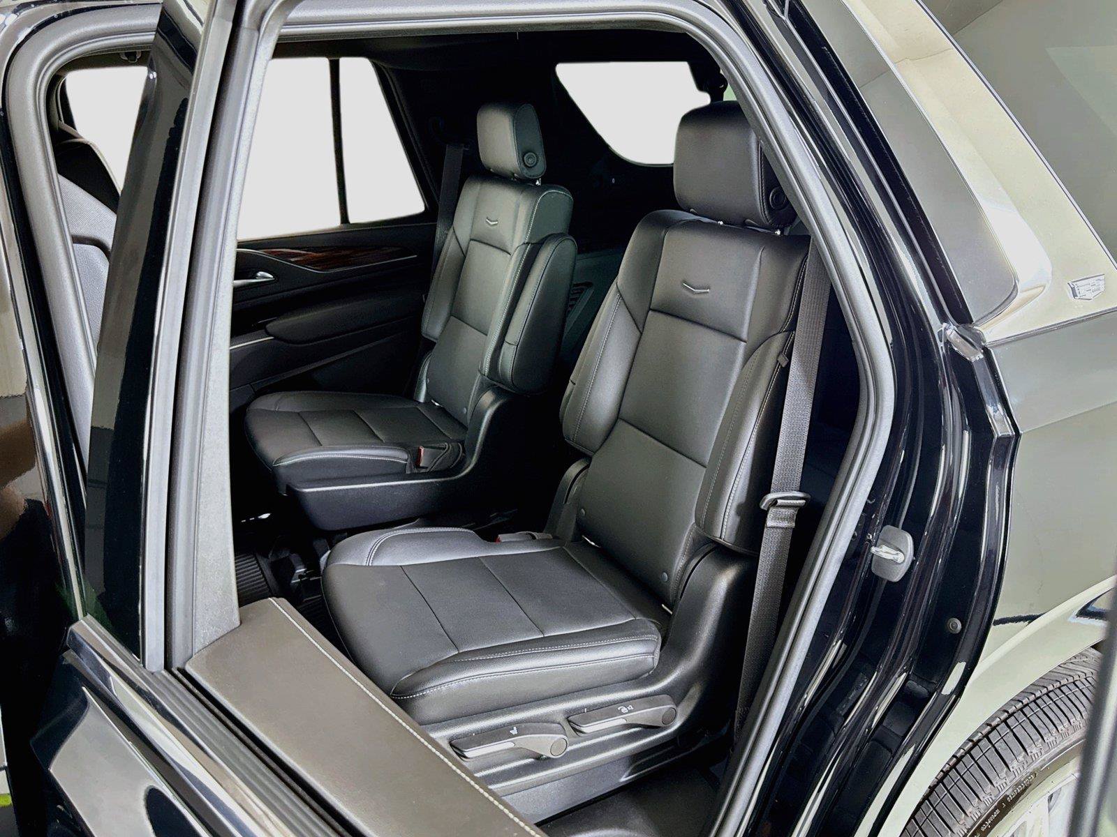 Used 2022 Cadillac Escalade Luxury AWD/4WD image 21