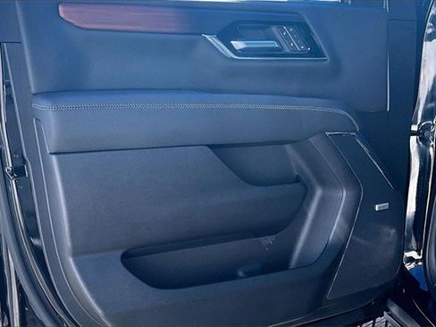 Used 2026 GMC Yukon Denali w/ Denali Reserve Package image 17