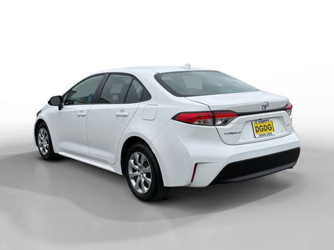 Used 2024 Toyota Corolla LE FWD image 3