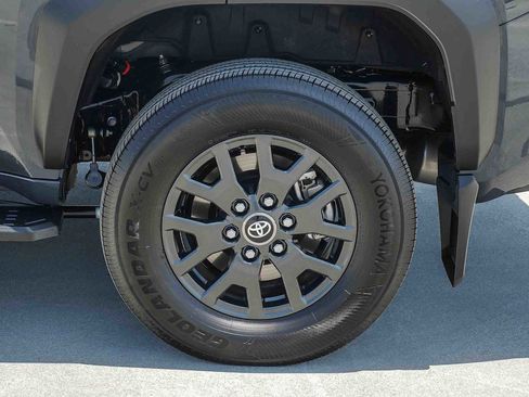 Used 2025 Toyota 4Runner SR5 RWD image 12