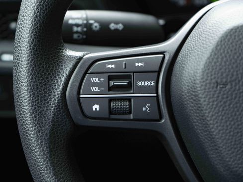 Used 2024 Honda CR-V LX image 20