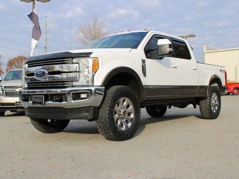 Used 2017 Ford F250 Lariat w/ Lariat Value Package image 1