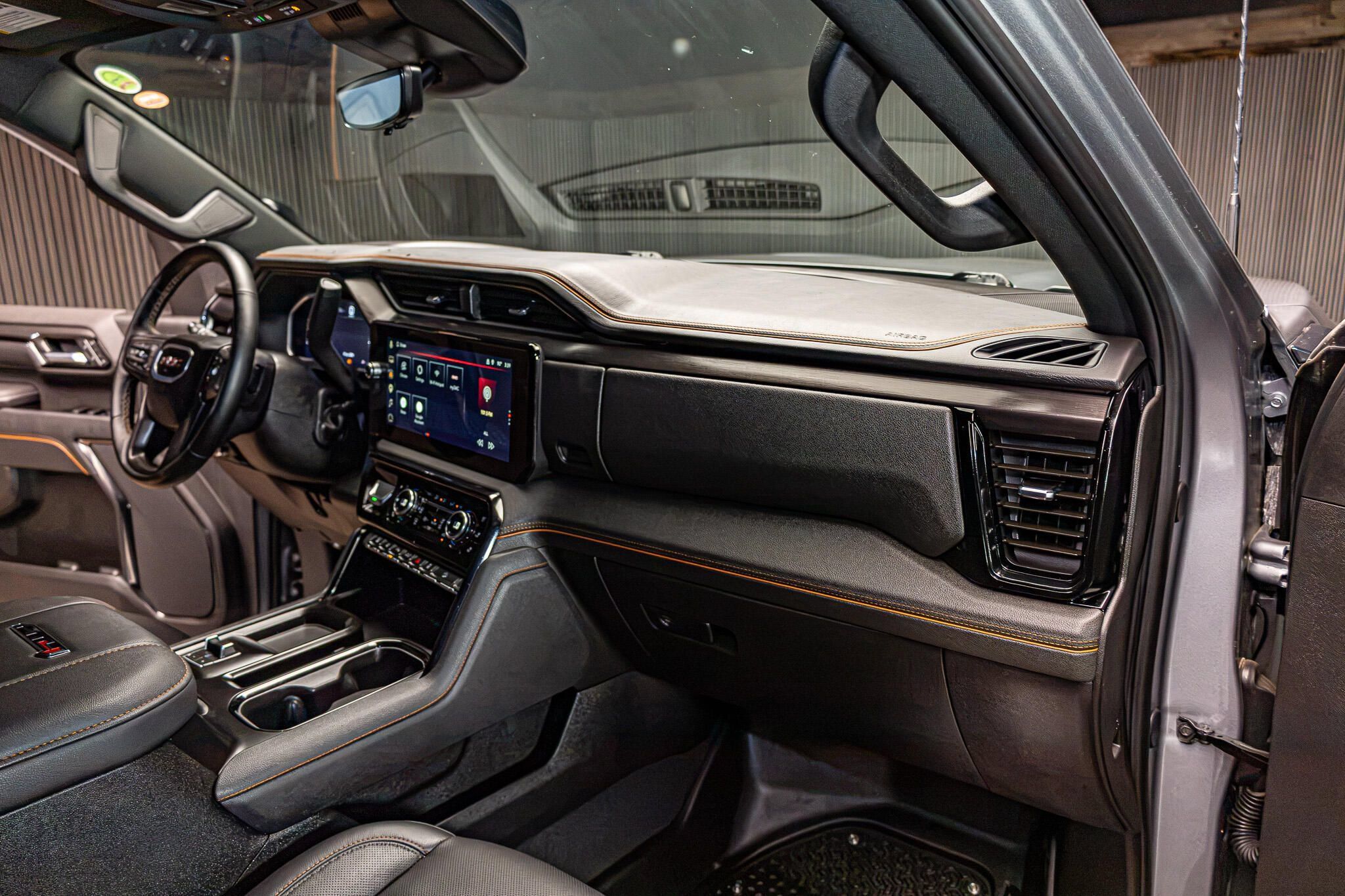 Used 2026 GMC Sierra 2500 AT4 w/ AT4 Premium Plus Package AWD/4WD image 16