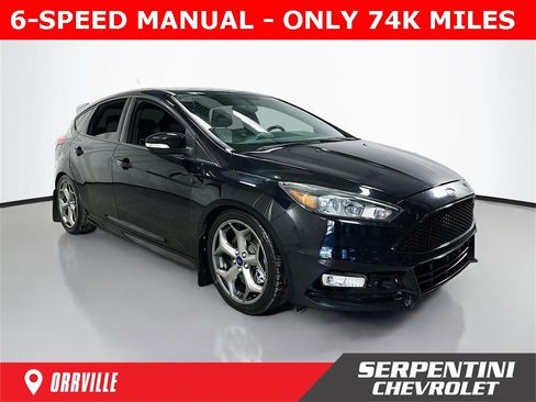 Used 2017 Ford Focus ST image 1