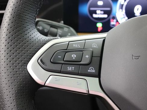 New 2026 Volkswagen Tiguan SEL R-Line AWD/4WD image 26