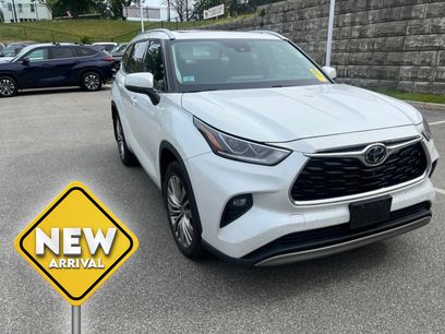 Used 2022 Toyota Highlander Platinum