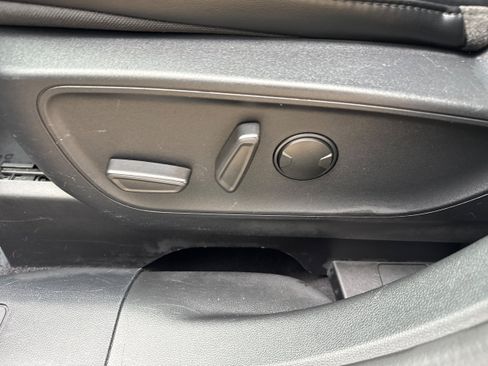 Used 2024 Ford Escape ST-Line FWD image 6