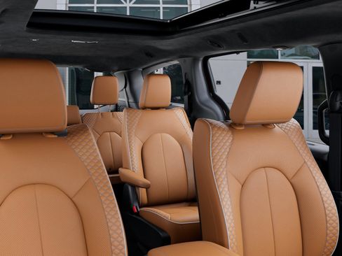 New 2026 Chrysler Pacifica Pinnacle FWD image 26