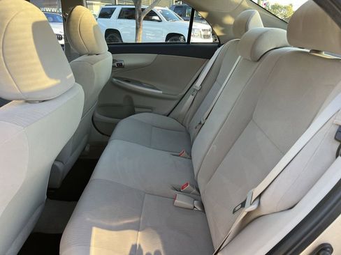 Used 2013 Toyota Corolla LE image 16