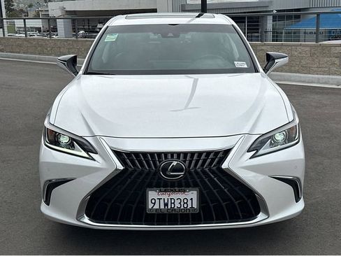 Certified 2025 Lexus ES 300h w/ Premium Package image 3