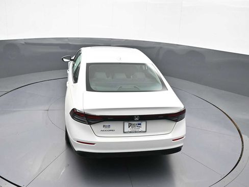 Used 2024 Honda Accord EX image 38