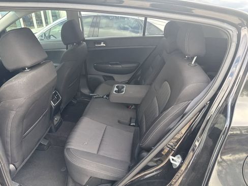Used 2019 Kia Sportage LX image 6