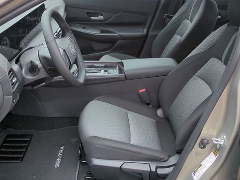 New 2026 Nissan Sentra SV w/ SV Convenience Package FWD image 11