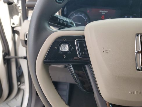 Used 2022 Lincoln Corsair FWD image 24