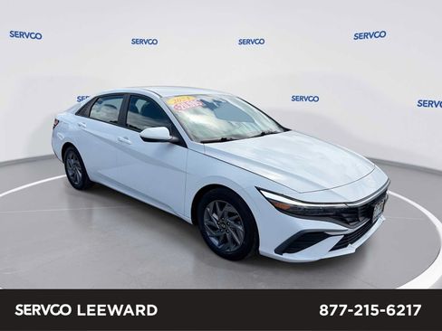 Used 2024 Hyundai Elantra SEL FWD image 1