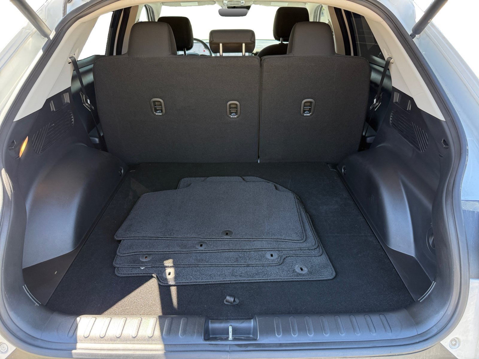 Used 2024 Hyundai Ioniq 5 SEL RWD image 17