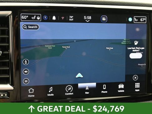 Used 2023 Chrysler Pacifica Limited FWD image 32