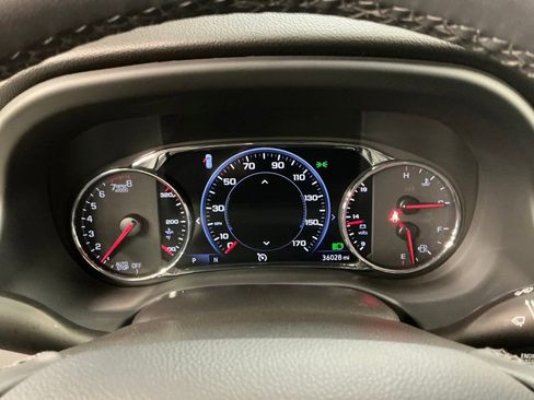 Certified 2023 GMC Acadia SLT w/ Technology Package image 16