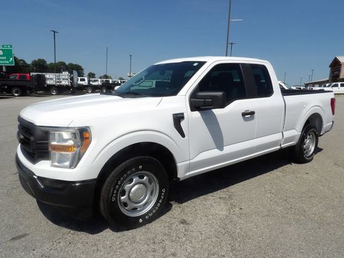 Used 2021 Ford F150 XL w/ Equipment Group 101A High RWD image 3
