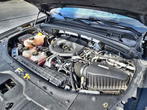 Used 2024 Jeep Grand Cherokee Limited 4xe image 17