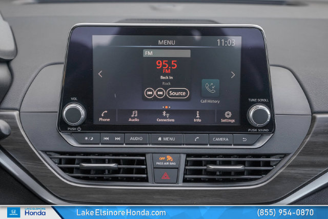 Used 2024 Nissan Altima 2.5 SV FWD image 21