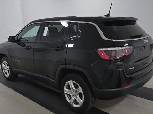 Used 2023 Jeep Compass Sport AWD/4WD image 4