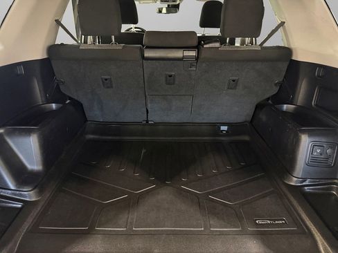 Used 2022 Toyota 4Runner SR5 image 5