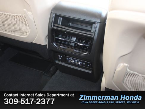 Used 2022 Jeep Grand Cherokee Limited AWD/4WD image 9
