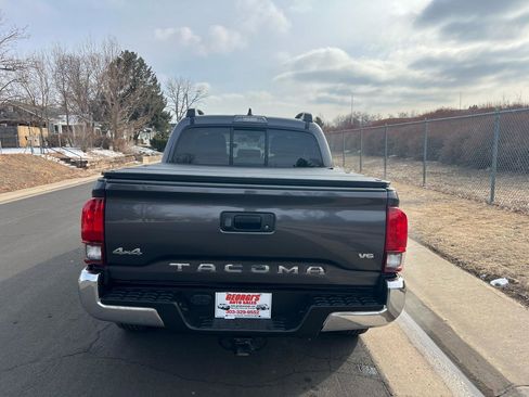 Used 2023 Toyota Tacoma SR image 5