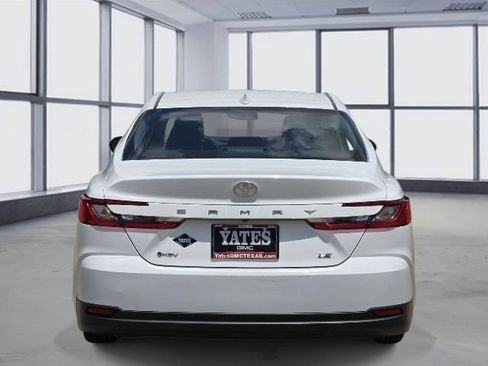 Used 2025 Toyota Camry LE FWD image 6