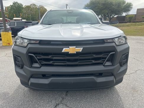 Used 2023 Chevrolet Colorado W/T image 3
