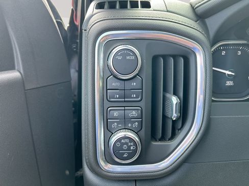 Used 2023 GMC Sierra 3500 Denali AWD/4WD image 23
