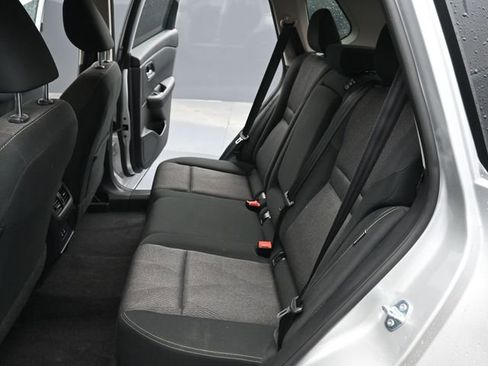 Used 2025 Nissan Rogue SV image 12