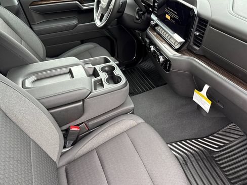 New 2026 GMC Sierra 1500 Elevation image 16