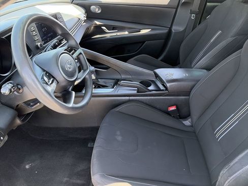 Used 2023 Hyundai Elantra SEL FWD image 16