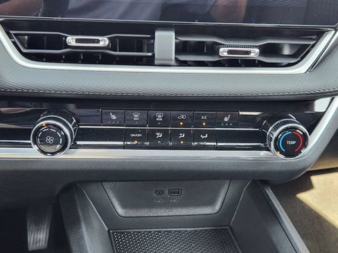 New 2026 Chevrolet Equinox LT w/ Safety and Technology Package FWD image 14